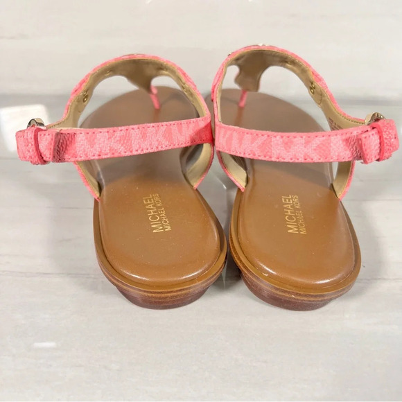 Michael Kors Plate Flat Thong Sandal Color Tea Rose Monogram Womens Size 8 - Picture 3 of 12